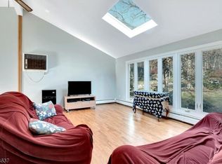 17 Stonewall Ct, Ringwood, NJ 07456