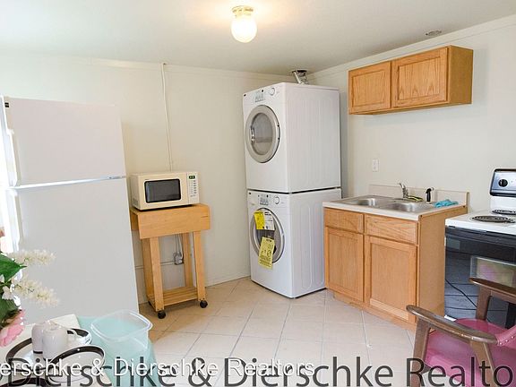 3rd image of 109 E Twohig Ave #B