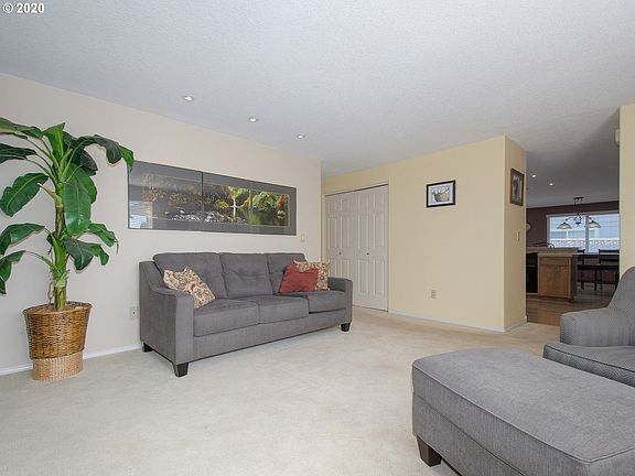 5th image of 14308 NE 90th St