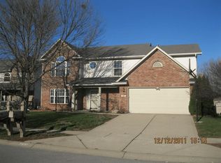 251 N Greenbriar Dr, Greenwood, IN 46142