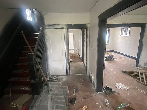 2nd image of 238 Midland St