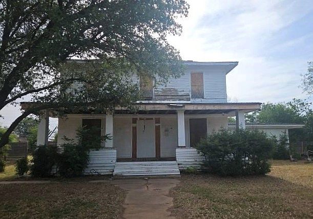 1st image of 210 Clinton St