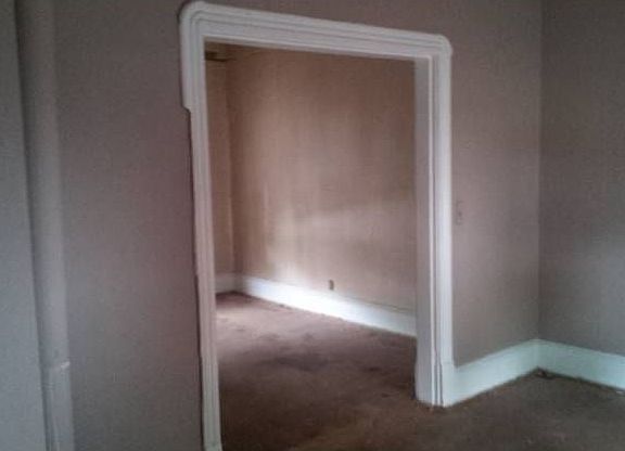 Notice the 4' baseboard