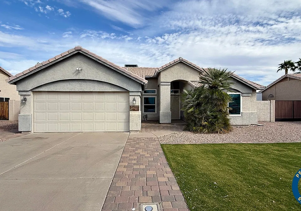 1708 E Golden Ln