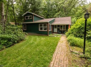 55 Glendale Rd, Hewitt, NJ 07421