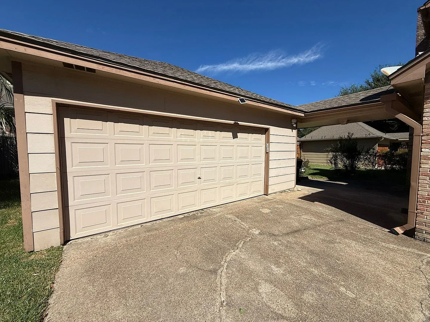 Spacious 4-Bedroom Home in Established Olde Oaks Neighborhood! — Photo 4