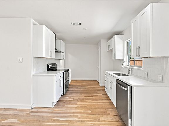 5th image of 3243 Mayhew Dr