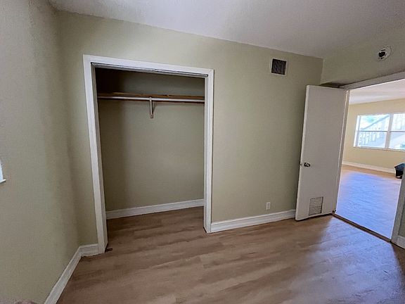 4th image of 1429 SW 9th St APT 3