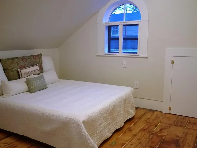Third level bathroom
