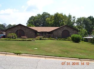 2001 Landau Dr, Phenix City, AL 36867