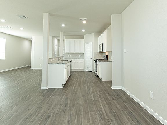 Dining Area to Kitchen