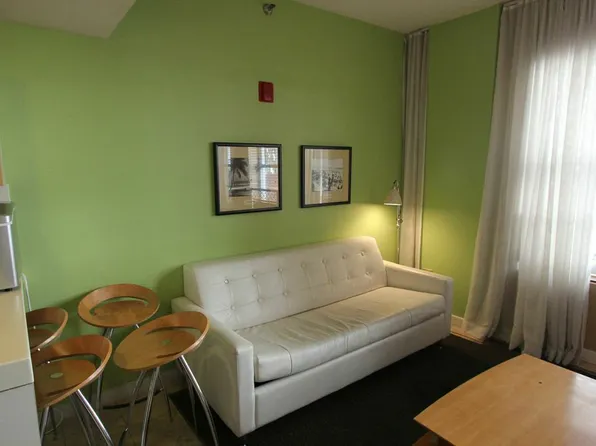 100 Collins Ave #215, Miami Beach, FL 33139