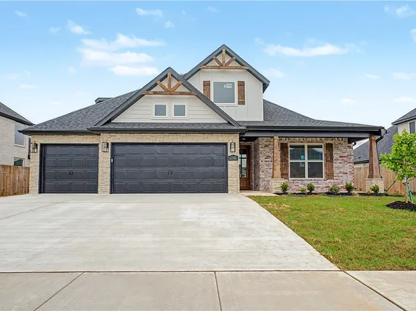 1341 Tiffany St, Centerton, AR 72719