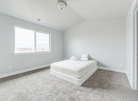 3rd image of 13079 S Cannon View Dr