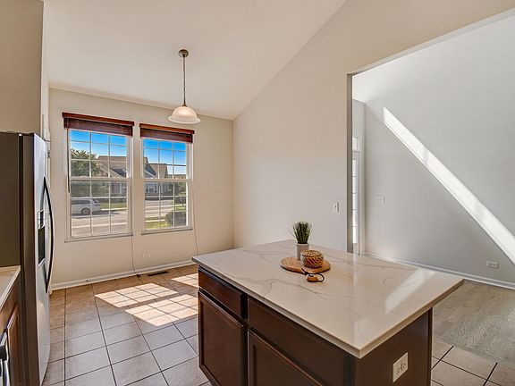 5th image of 3164 Valcour Dr