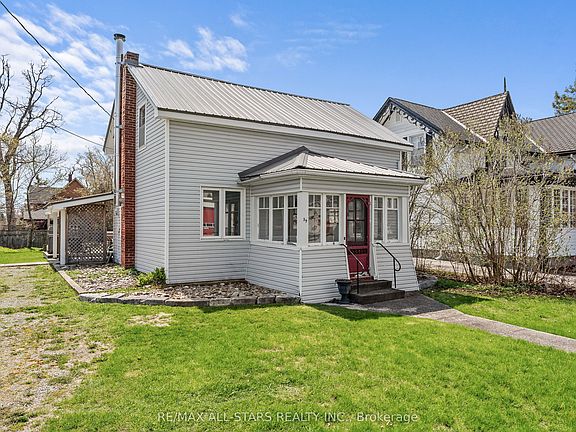 3rd image of 39 Francis St W