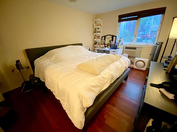 4th image of 625 W Wrightwood Ave APT 103