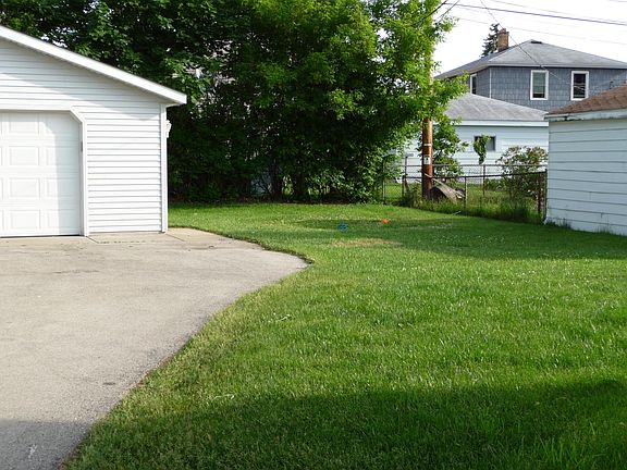 2nd image of 4825 W Crawford Ave