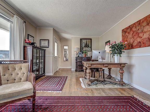 5th image of 80 Van Giesen St