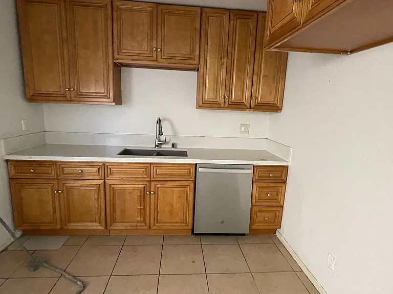 9330 Artesia Blvd #4 — Photo 15
