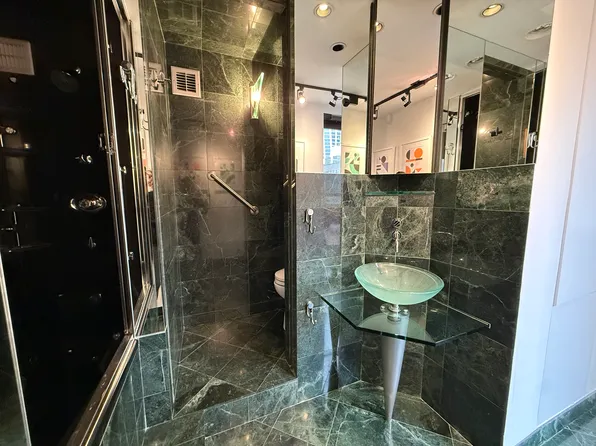 445 West 19th Street image 7 of 9