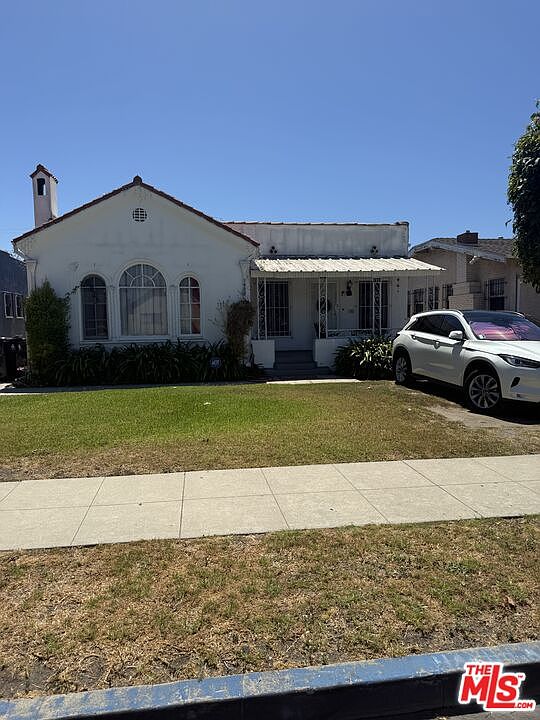 2nd image of 1922 W 39th Pl