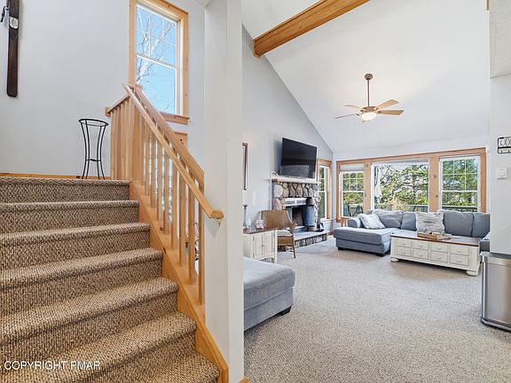 5th image of 168 Hawthorne Ct