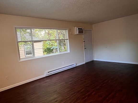 2nd image of 2819 NE Glisan St APT 1