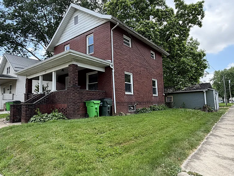 521 Garfield Ave — Photo 11