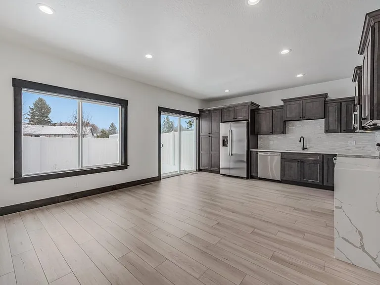 222 E Lobo Loop — Photo 7