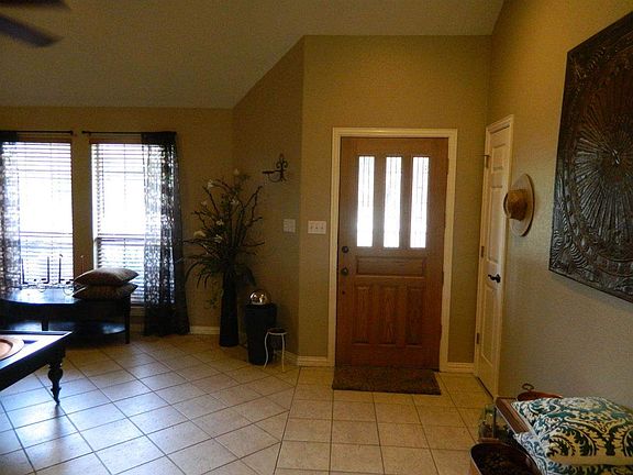 3rd image of 103 Wren St