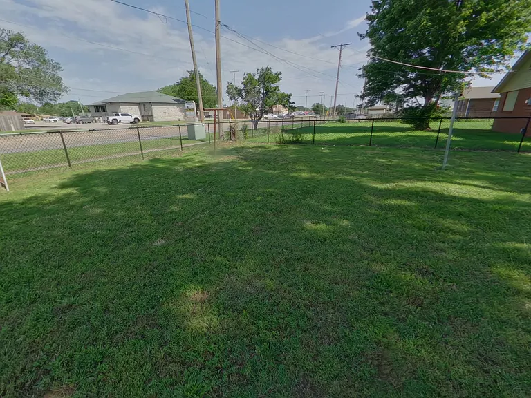 539 N Summitlawn St — Photo 15