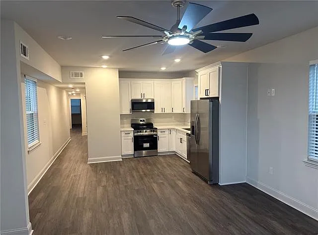 8815 Palm St — Photo 3