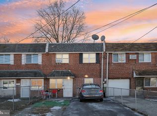 1121 Macarthur Dr, Camden, NJ 08104