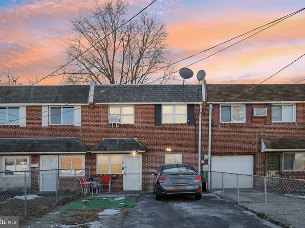1121 Macarthur Dr, Camden, NJ 08104