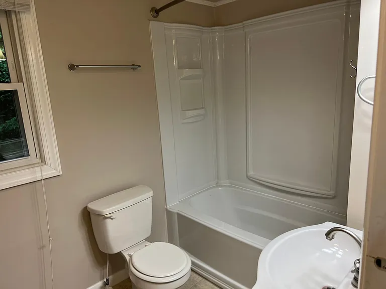 28 Knob Hill Rd — Photo 14