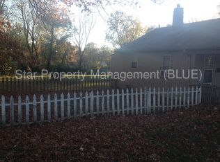 7815 E 86th St, Raytown, MO 64138