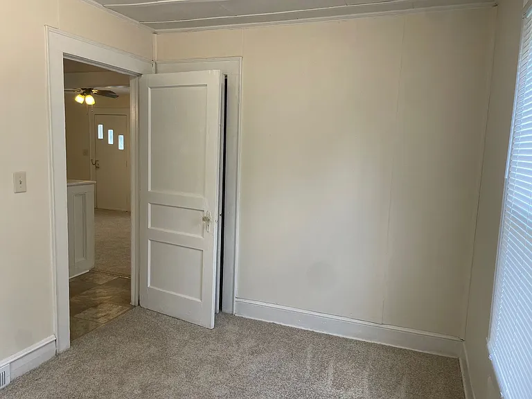 420 N Elm St — Photo 18