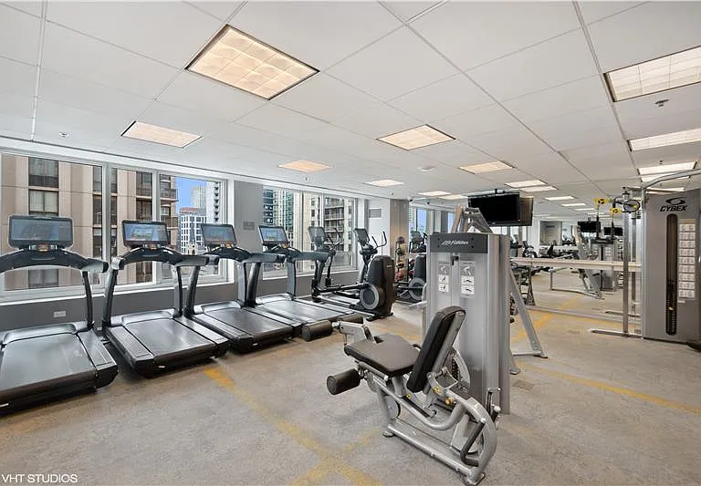 33 W Ontario St #37C — Photo 28