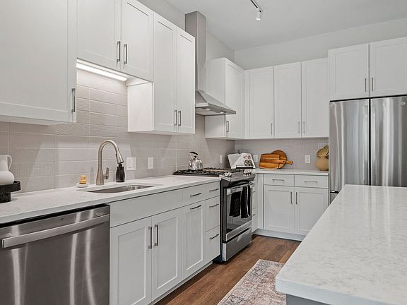 Sullivan - 2 Bed / 2 Bath - 1,199-1,211 Sq.Ft.