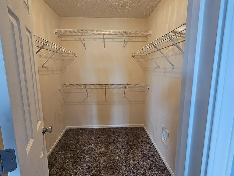 389 Ivywood Ln — Photo 46