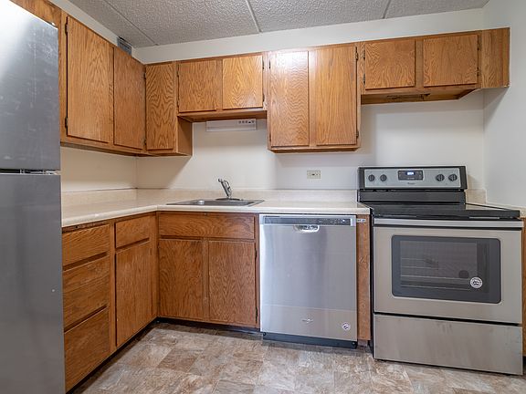 2nd image of 1700 Wedgewood Dr APT 206
