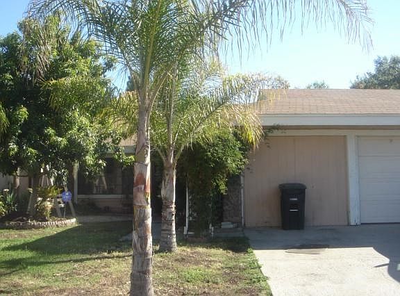 2nd image of 3498 Lake Crest Dr