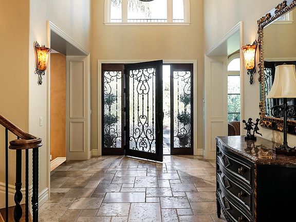 4th image of 10855 Beechwood Ln