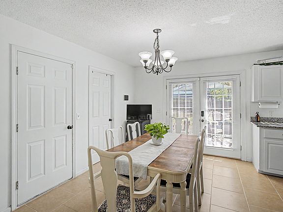 5th image of 219 Kevin Rd