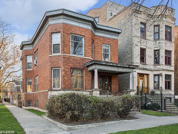 3rd image of 3101 W Palmer Blvd