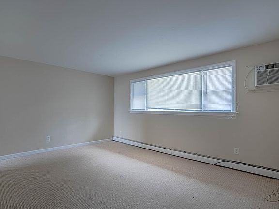 5th image of 7918 North Dr #2