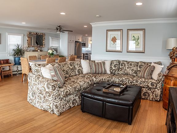 115 Shore Road