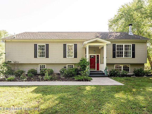 3rd image of 26 Thornwood Lane