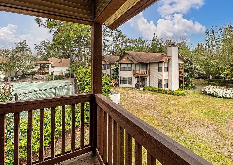 1st image of 514 Harbour Oaks Dr